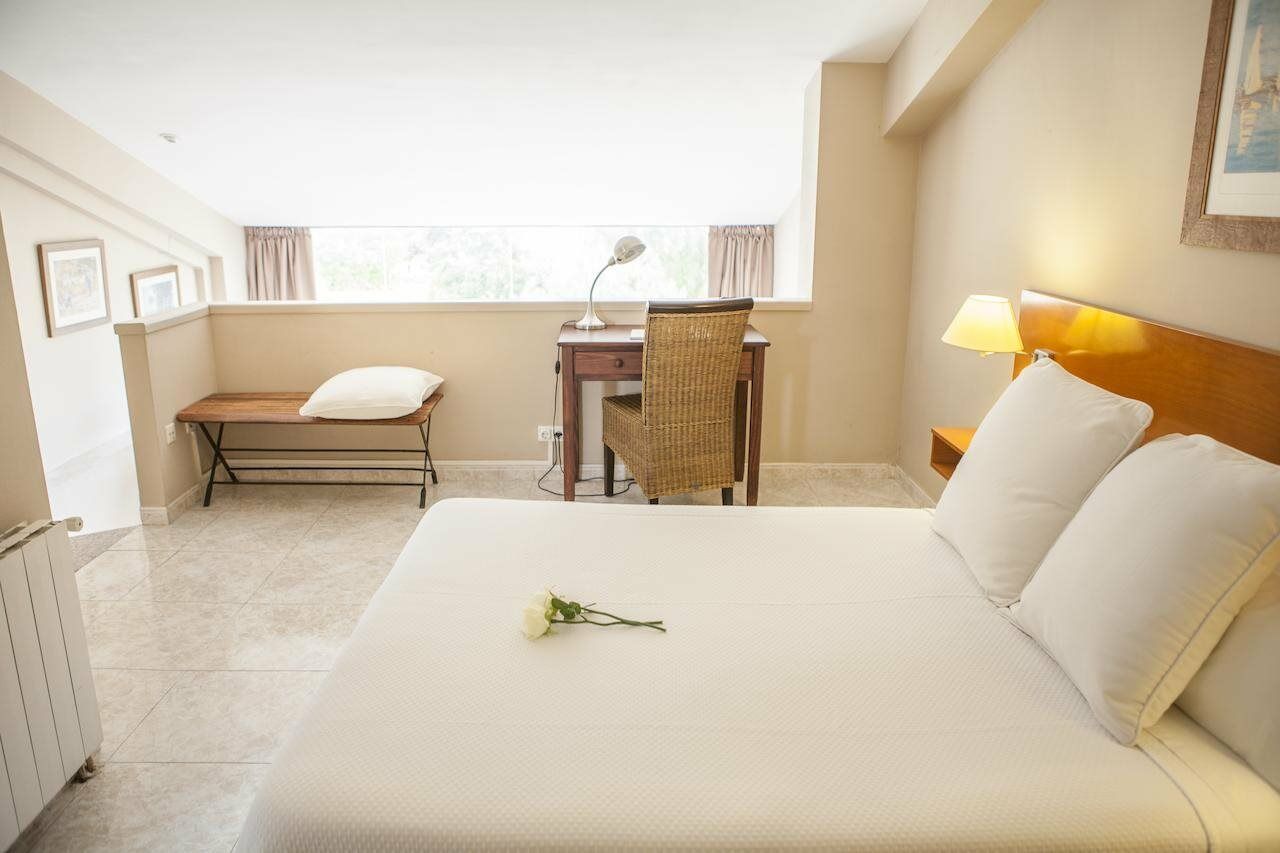 Park Sedo Aparthotel Rubí Екстериор снимка